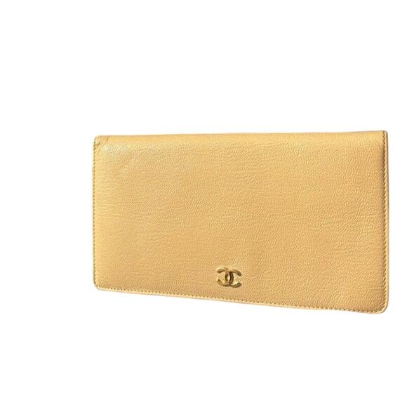 Chanel Bifold Wallet & Box - Picture 1 of 11